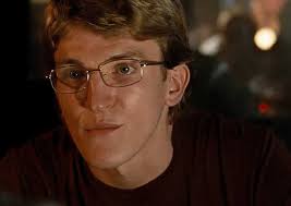 This Dark Saltburn Theory About Ewan Mitchell's Character Makes Me Love The  Ending Even More