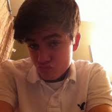 Hunter Simms •_• (@TheOnlyHunter)