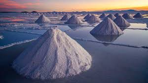 The Ultimate Uyuni Salt Desert Guide | Voyagers Travel
