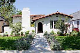 Browse the collection online at dream home the distinctive parapet characteristic of mission designs also appeared in some craftsman homes of the same era. Spanish Mission Style Renovation