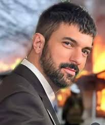 Good morning, everyone! I've got some new stuff today—what do you think?  Let's discuss 🥳 @highlight Vladimir Mukhin