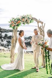 They also symbolize the love that the guests of the wedding have for the couple as well as the spirit of aloha. The Hawaiian Lei Exchange Makena Weddings