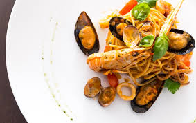 Fondamentale per ottenere un buon sugo, è l'utilizzo di pesce fresco e non surgelato. Misto Scoglio Rivamar