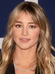 Shanesia Davis's Instagram, Twitter & Facebook