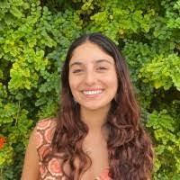 Isabella Mistry's Instagram, Twitter & Facebook