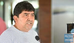 FIRMINO É A NOSSA BASE MAIS FORTE”