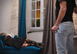 تنبیه اسلیو و آموزش ۱۶ مجازات برای تربیت رفتاری در رابطه بی دی اس ام –  اونتاشگال – سبک زندگی و آموزش رابطه ‌BDSM