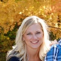 Julie Hixon's Instagram, Twitter & Facebook