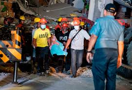 Über 7 millionen englischsprachige bücher. In Pictures Powerful Earthquake Hits Philippines Arabianbusiness