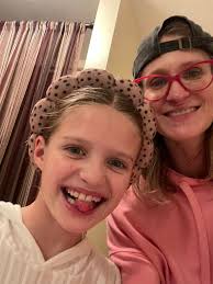 🎁The last Christmas party of the year… A week long celebration as it turns  out! Whew. We are truly blessed. Just so fortunate. Thanks for hosting mama!