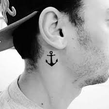 Pin De Yaroslav Vyletkov Em This Is A Board Called Art Tatuagem No Pescoco Tatuagem No Pescoco Masculino Tatuagens Pequenas No Pescoco Bora falar sobre tattoo pra hoje aqui no macho moda? tatuagens pequenas