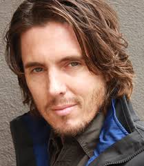 Бен Шарплс (Ben Sharples)