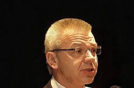 Mit perfekter Frisur aufs Treppchen