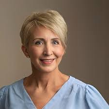 Lisa Easterly's Instagram, Twitter & Facebook