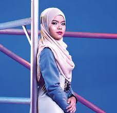 Gema gegar vaganza (ggv) bagi musim yang pertama bermula 8 april 2017 hingga 21 mei 2017 dan disiarkan pada setiap hari sabtu bermula jam 9.00 malam hingga 11.30 malam di rancangan astro oasis (106) dan astro maya hd (135). Gema Gegar Vaganza 2017 Senarai Peserta Senarai Lagu Keputusan Konsert Mingguan Gema Gegar Vaganza 2017 Rafzantomomi