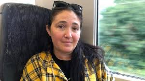 Queen Elizabeth II: Somerset teacher sleeps out overnight