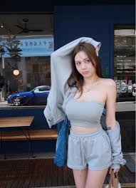 台灣獨家款絕對不撞衫 重工雙拉鍊外套短褲套裝, 女裝, 上衣 ...