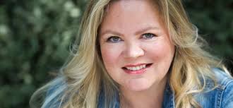 Columnist Sylvia Witteman (59) neemt drastisch besluit: “Nu ik bijna zestig ben,  wil ik iets anders”