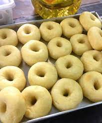 Donat dengan campuran kentang yang lembut dan empuk. Donat Kentang Gebu Ikuti Langkah Langkah Membuatnya