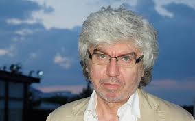 Τάκης Θεοδωρόπουλος: Οι αντιδράσεις για το άρθρο του | ZOX.gr