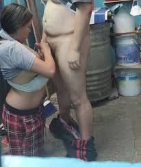 Mi Sobrina Me La Mama Entera • SrGanzo