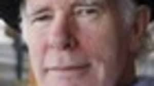 Mike Riddell putting his show