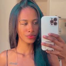 Alice Soares (@alicesaores_062) • Threads, Say more