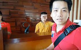Tiểu sử khoa pug là một trong những từ khóa được tìm kiếm nhiều nhất trên google về chủ đề tiểu khoa pug cho biết trước đó anh làm công việc it bình thường hay với lương tháng chỉ 1.000 usd. Youtuber Khoa Pug Len Tiáº¿ng Vá»¥ Aroma Resort Ä'a Nháº­n Lá»i Xin Lá»—i Tá»« Aroma Mong