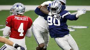 Source Cowboys Restructure Demarcus Lawrence S Contract Adding Salary Cap Space For 2021