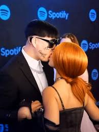 Yeri MUA y Dani Flow en Inteligencia Artificial