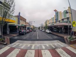 Katoomba is located 106 km (66 miles) to the west of sydney and lies 1,017 m (3,337 ft) above sea level. Katoomba Australia Blue Mountains Blog Rediscovering The World
