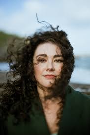 Clarissa Lindsay's Instagram, Twitter & Facebook