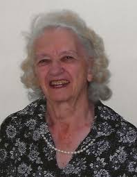 Rena Kaufman's Instagram, Twitter & Facebook