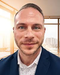 Steve Wickes's Instagram, Twitter & Facebook