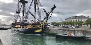 Quelle est l'opposition la plus prononcée de la base articulatoire du. La Rochelle L Hermione A Fait Son Entree Dans Le Grand Port Maritime Pour