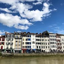 Bayonne La Plus Belle Baiona Bayonne Nofilter Tempsideal Cotebasque Paysbasque Euskadi Euskalherria Basquecountry Basque Country Bayonne Mansions