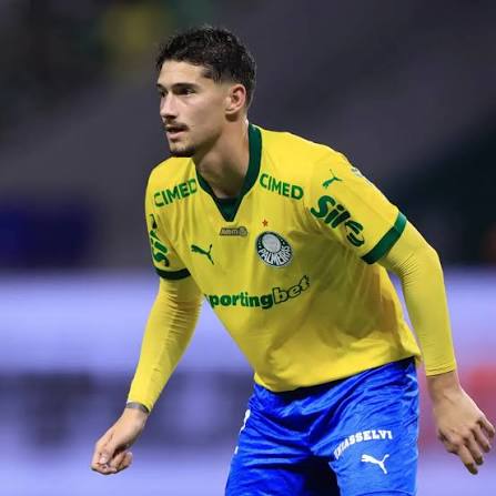 Palmeiras n&atilde;o vai dificultar a sa&iacute;da de Emiliano Mart&iacute;nez ap&oacute;s a Copa do Mundo de 2026, ou seja, o uruguaio pode deixar a equipe paulista. At&eacute; o momento, n&atilde;o h&aacute; negocia&ccedil;&otilde;es, isso