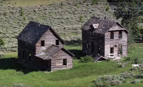The Abandoned Town In Montana That Most People Stay Far Far Away From Abandoned Town Montana Homes Montana Travel