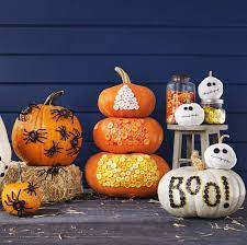 Tired wasting entire evenings carving out pumpkins and cleaning up the mess? 100 Creative Pumpkin Decorating Ideas Easy Halloween Pumpkin Decorations And Crafts 2021