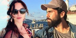 hande ataizi 20 yas kucuk sevgilisiyle dunya evine giriyor yas farki sevgililer unluler
