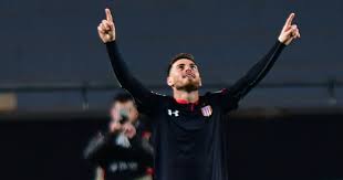 Silvio romero (independiente) converts the penalty with a right footed shot to the bottom right corner. Estudiantes Vapuleo A Un Independiente Sin Respuestas