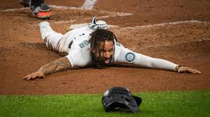 Never miss a baseball game again! Mariners Edge Astros 3 2 To Remain In Playoff Contention Tacoma News Tribune