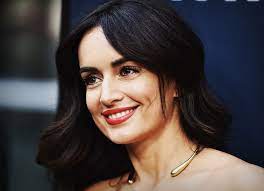 Born april 8, 1977) is a mexican actress. Ana De La Reguera 7 Things You Need To Know About One Of The World S Most Elegant Actresses
