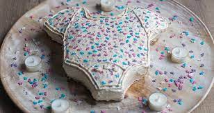 Weitere ideen zu babyparty, kuchen für babyparty, baby kuchen. Babyshower Torte In Stramplerform Schon Bei Dir By Depot
