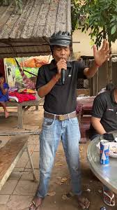 នាងជាពិភពលោកខ្ញុំ: Dara Youk នៅឡុងឌី