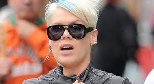 About 213 results (0.07 seconds). Pink Hat Weniger Sex Als Fruher Tikonline De