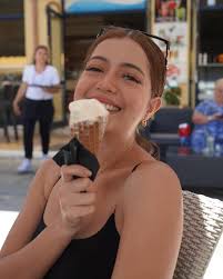 Sue Ramirez is so lucky to have an Instagram boyfriend, Mayor Javi Benitez  for taking her lovely photos. The couple recently had a wonderful vacation  in Italy which can be seen on