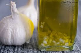 Knoblauchol Selbstgemacht Rezept Makeitsweet De Knoblauchol Rezept Rezepte Selbstgemacht