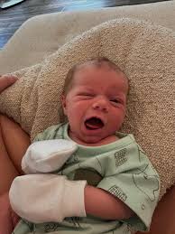 one month of cohen taylor 🤎