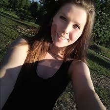 Amanda Rounsaville's Instagram, Twitter & Facebook